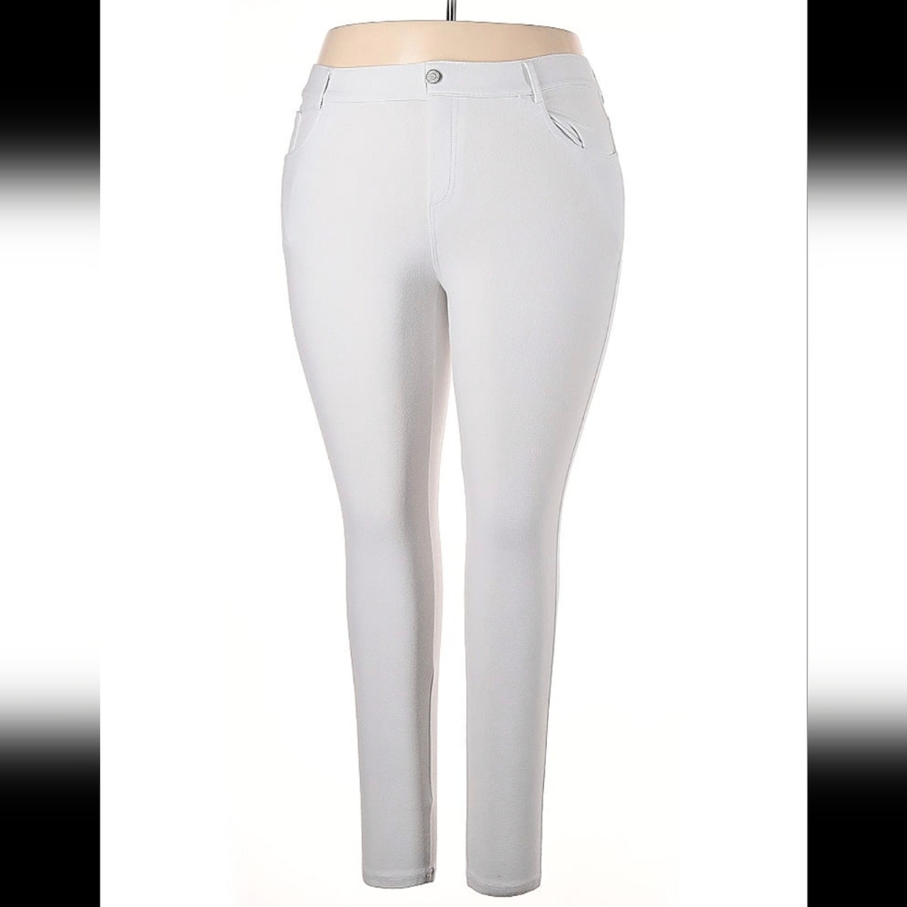 NWT Yelete Women's White Jeggings